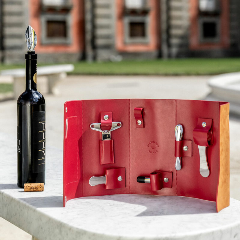 RSZ Nomad Red.psd_0000_Background